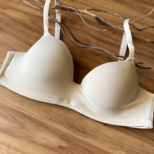 Sutiã com base de espuma pala dupla e alças revestidas