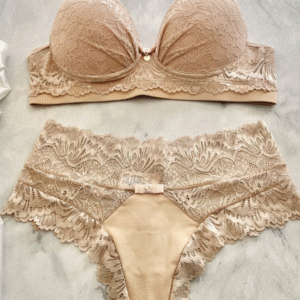 Conjunto de Lingerie em Renda e Microfibra