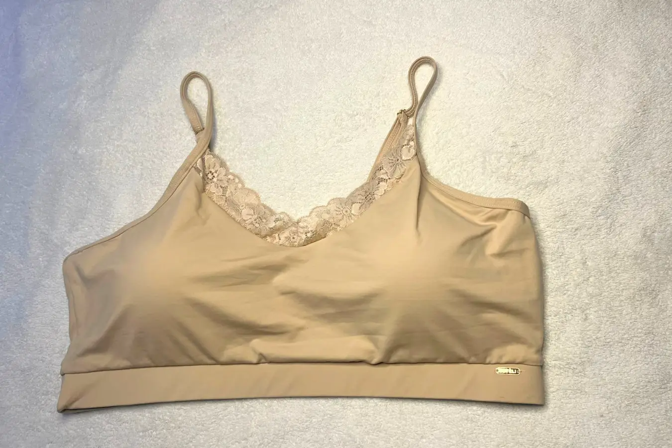 Top Clássico com detalhes de Renda - Imagem 2